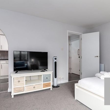 דירות לונדון Guestready - Cosy Wimbledon Studio Flat מראה חיצוני תמונה